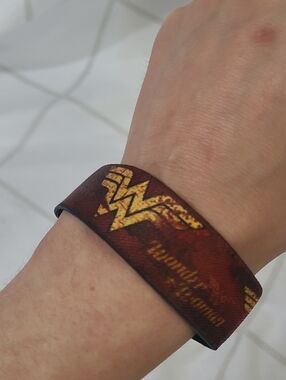 DC Comics Wonder Woman Faux Leather Cuff Bracelet ♻️ 5/$10 ♻️ 2018